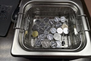 超聲波清洗機(jī)可以洗紀(jì)念幣嗎？