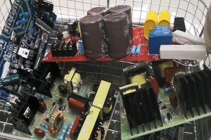 超聲波清洗機(jī)快速清洗線(xiàn)路板，pcb線(xiàn)路板清洗